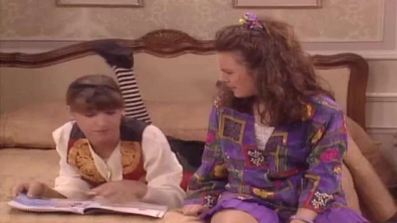 Кадры из сериала Изящный цветок (1990)